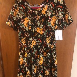 BNWT Large Floral Black LuLaRoe Amelia Dress
